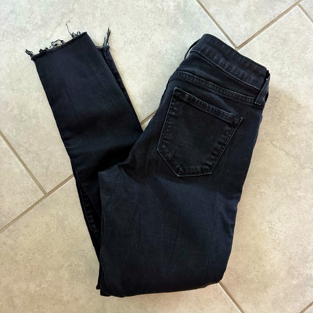 Old navy black distressed skinny ankle jeans